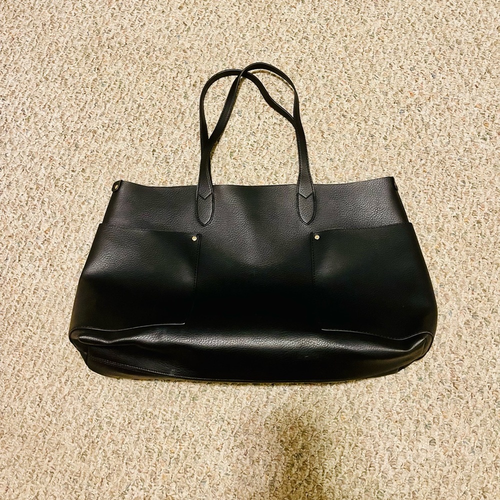 Black tote bag